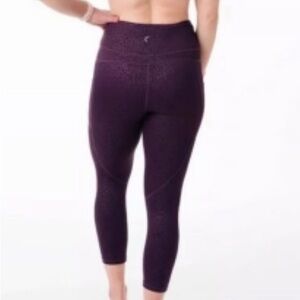 Zyia Light N Tight Capri Leggings Plum River Stone 6-8